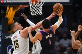 爱游戏体育下载-网球联赛上演强强对话，剑门霹雳队翻盘岭南天虎队，战术调整见效；二次进攻频频奏效的简单介绍